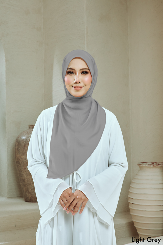 CLARA IN LIGHT GREY