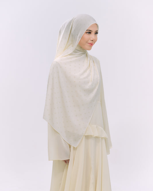 POLKASHAWL IN CREAM