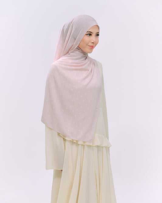 POLKASHAWL IN SOFT PINK