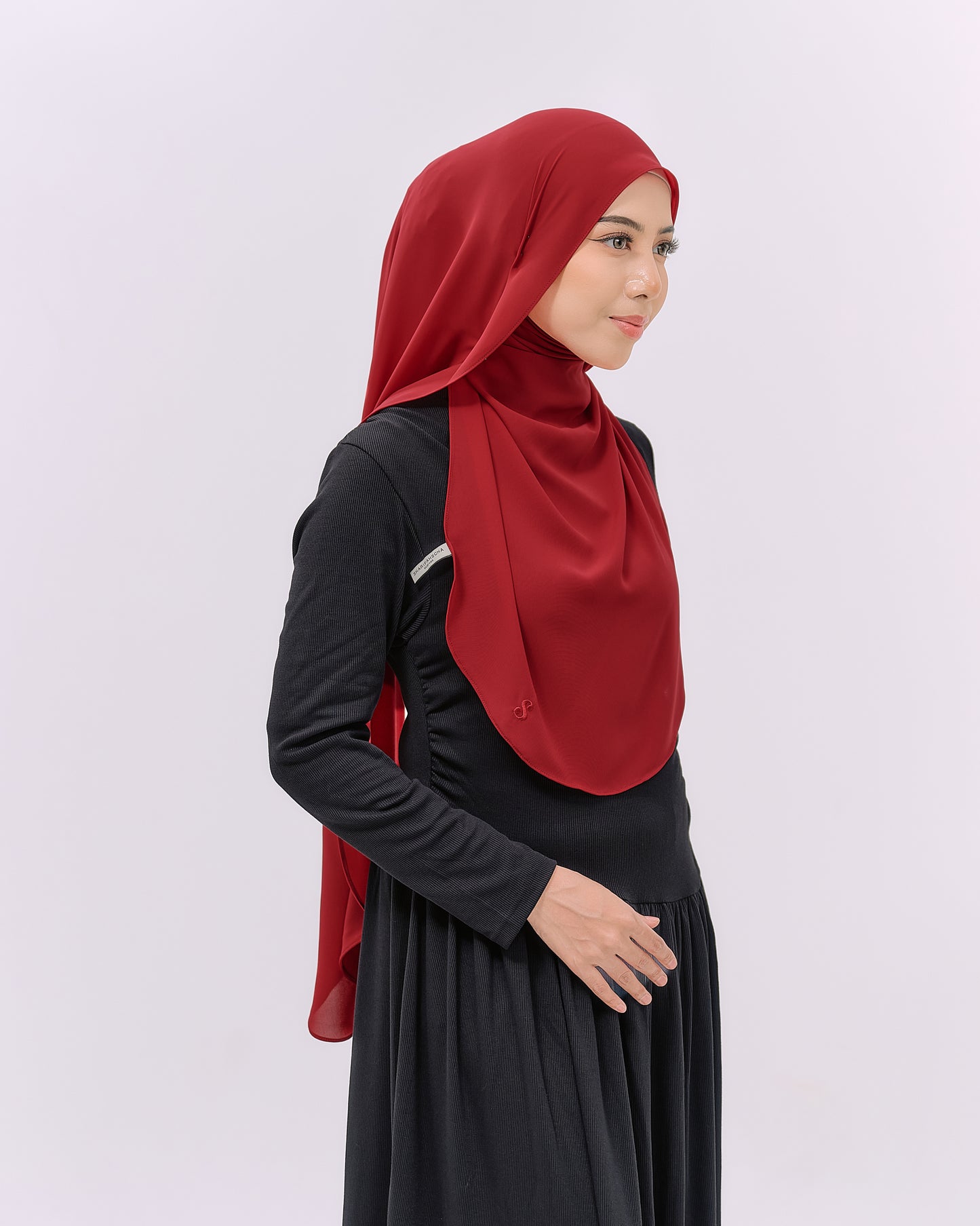 LOVA IN MAROON