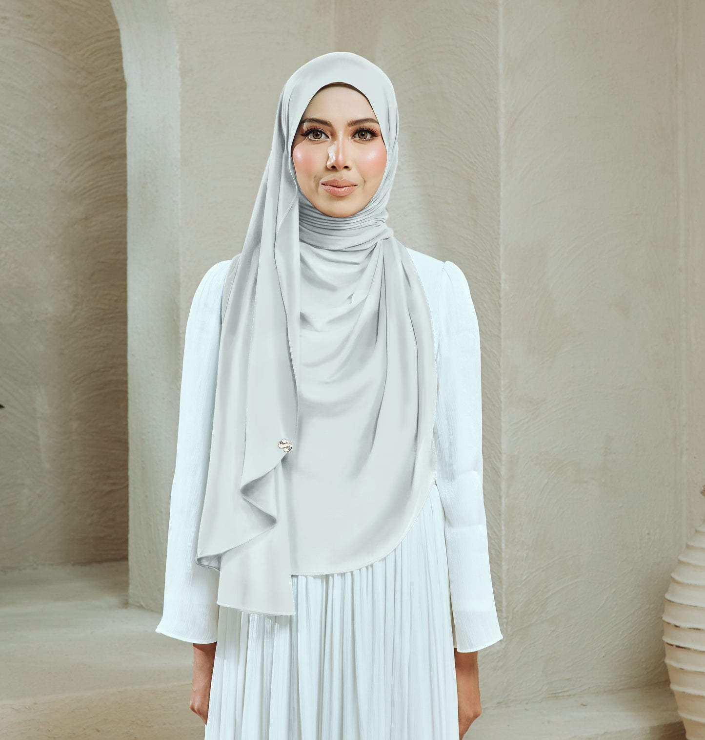 NONA IN OFFWHITE
