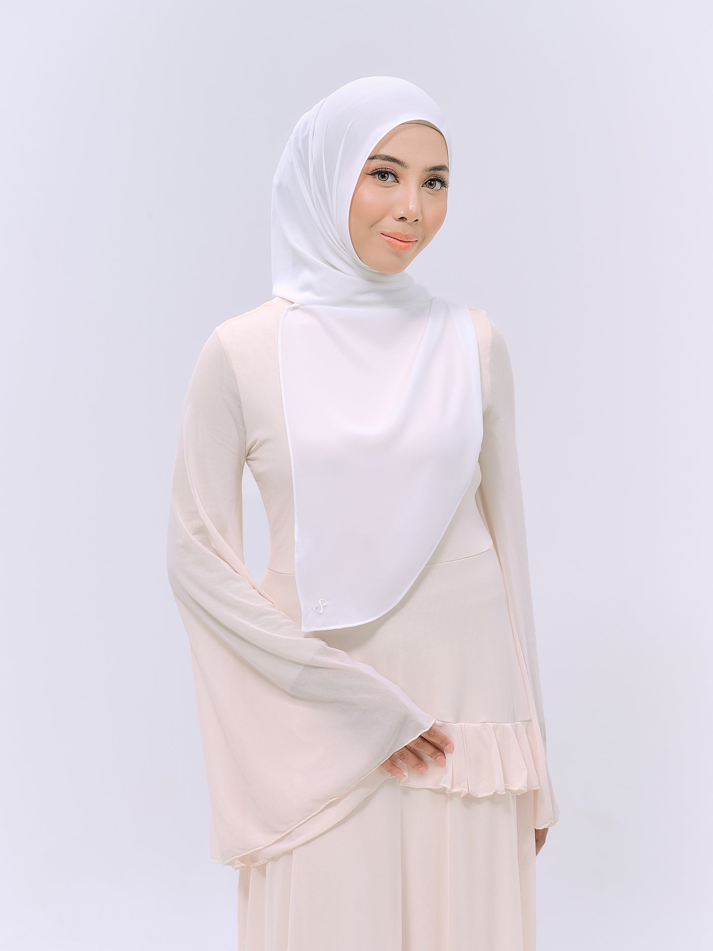 CLAIA IN IVORY WHITE