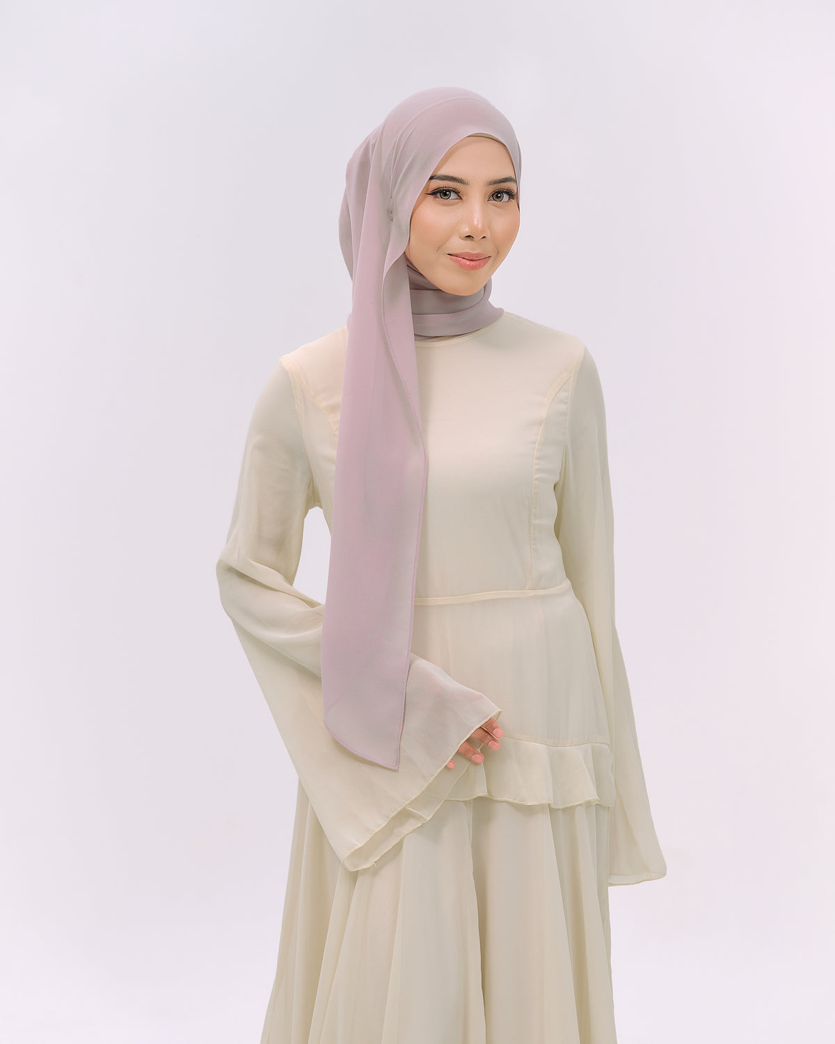 CLARA IN OYSTER