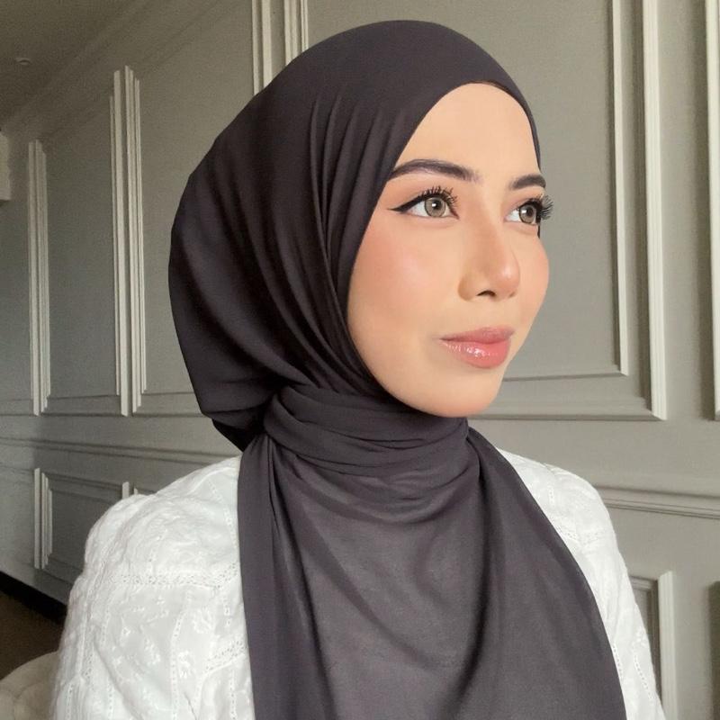 YARA IN DARK GREY