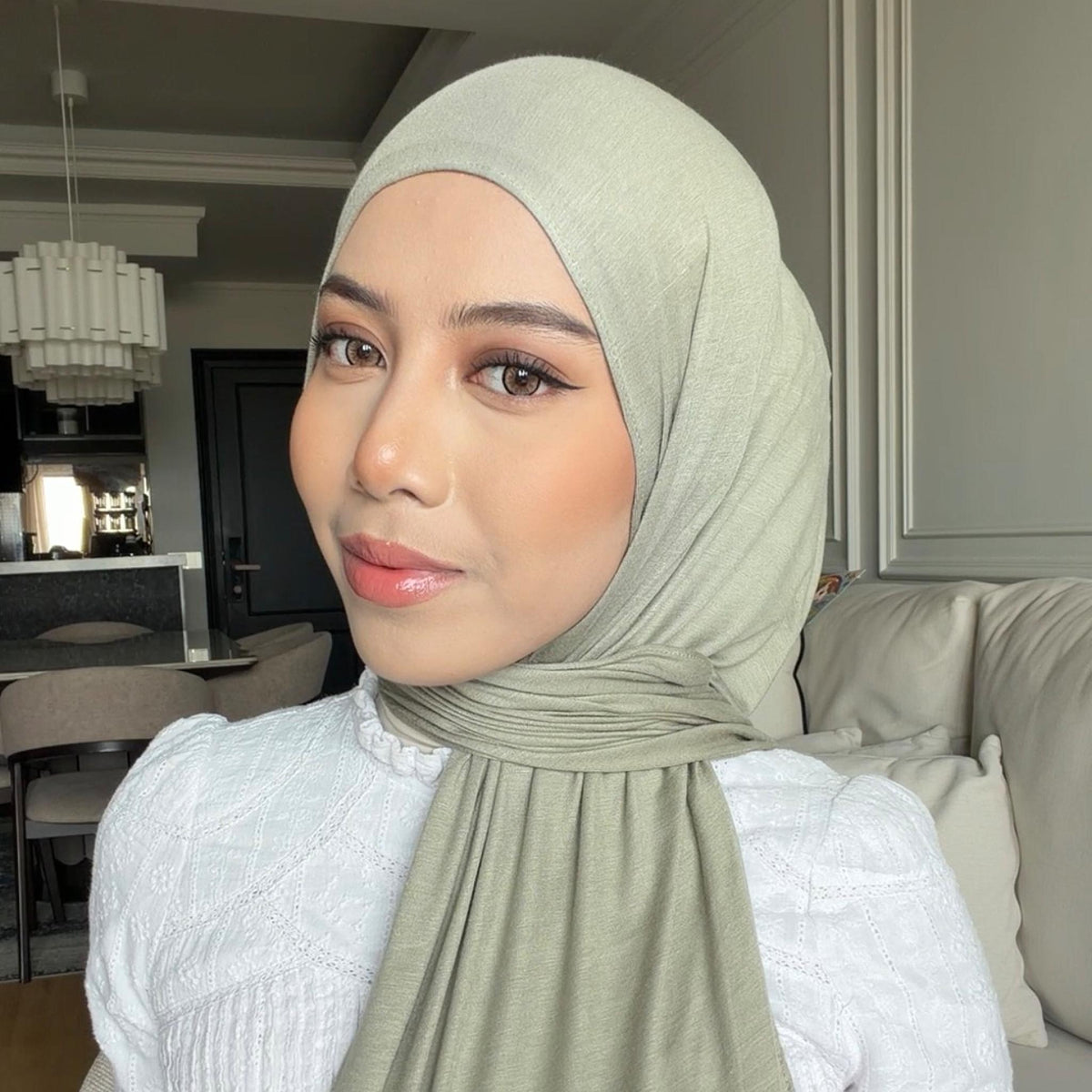 NEYA HOODIE SHAWL