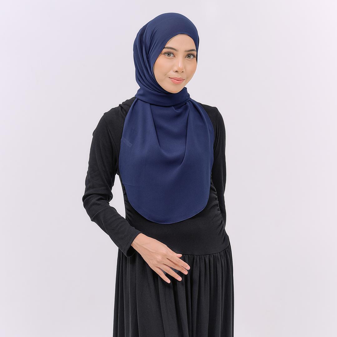 YARA HOODIE SHAWL
