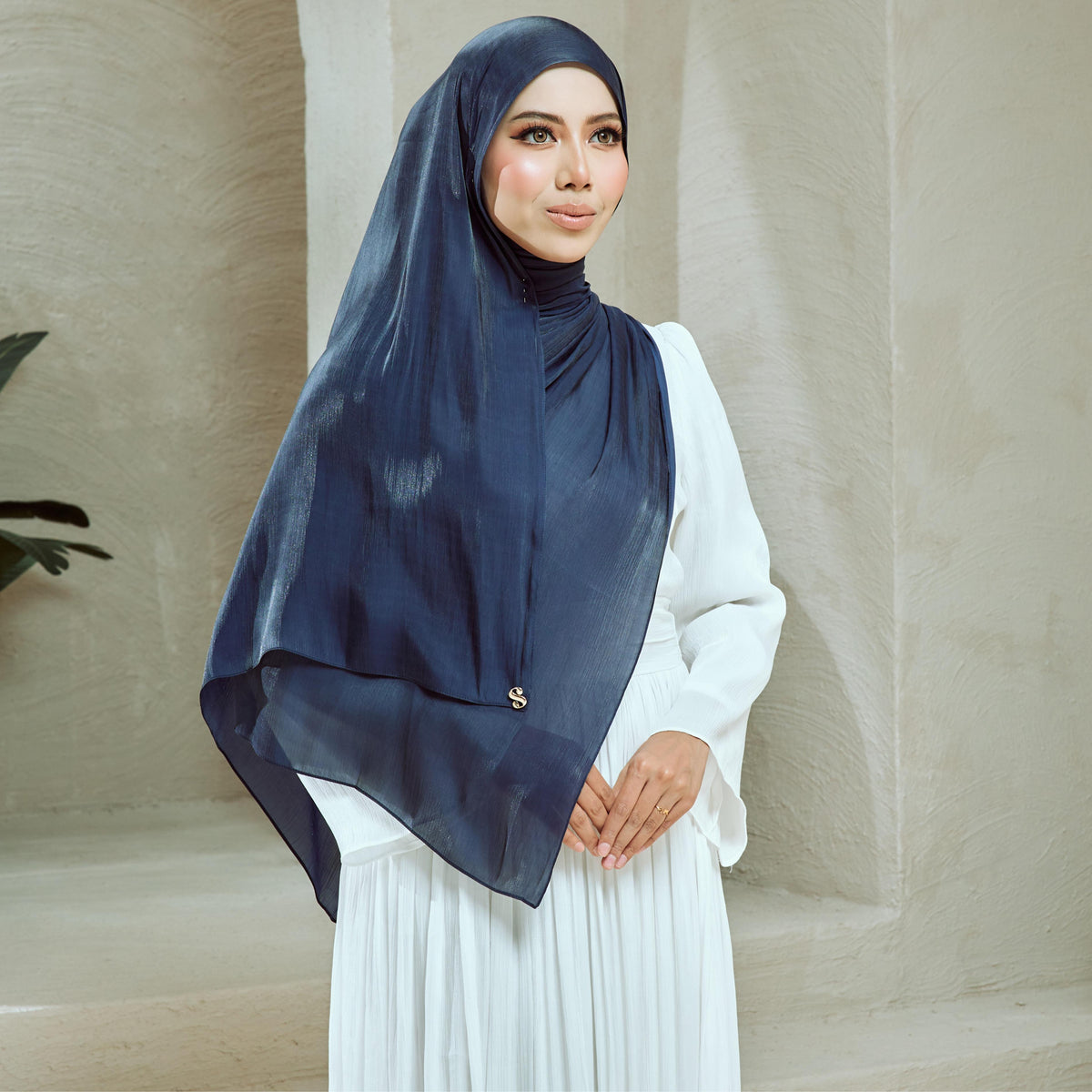 SERI SHIMMER SHAWL