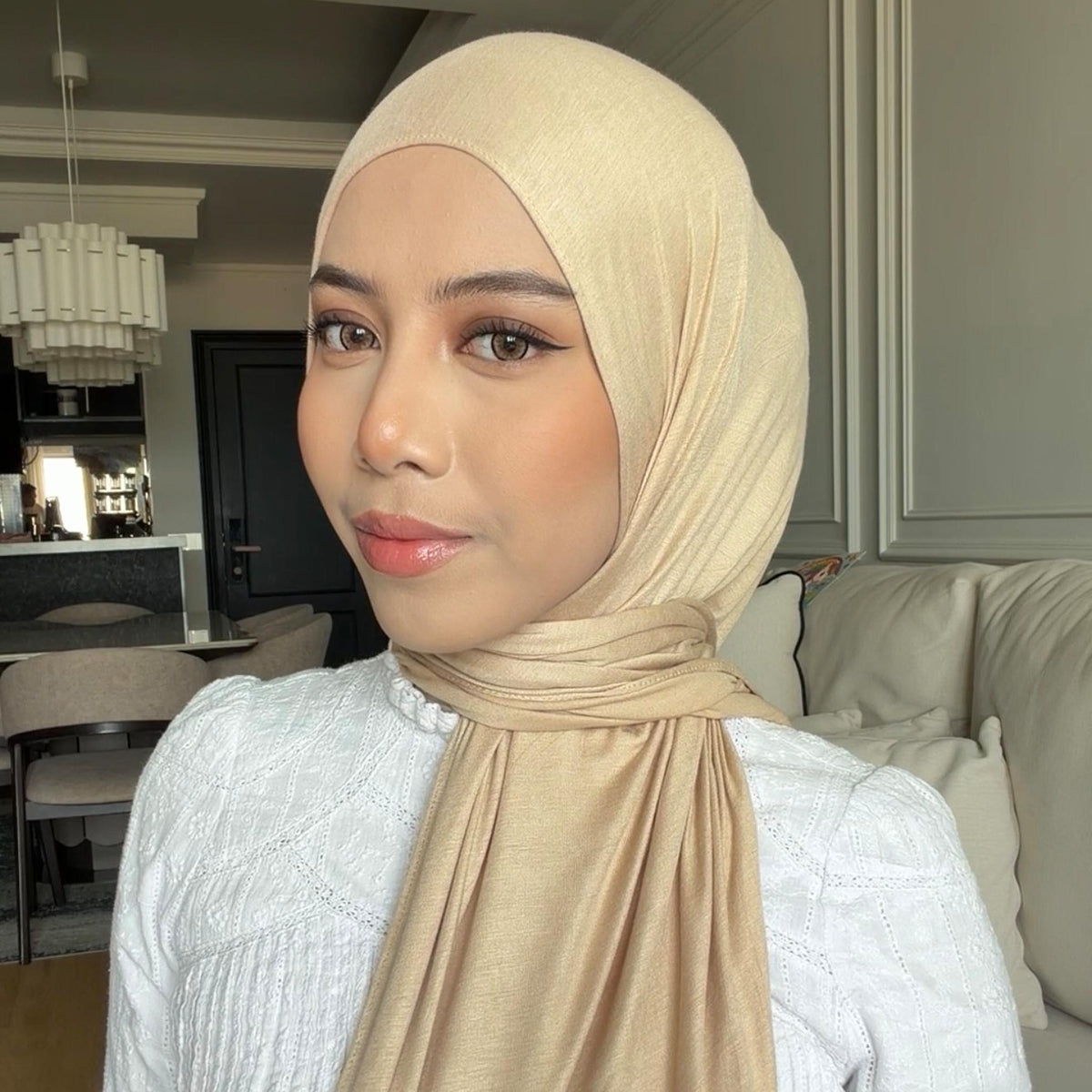 NEYA HOODIE SHAWL