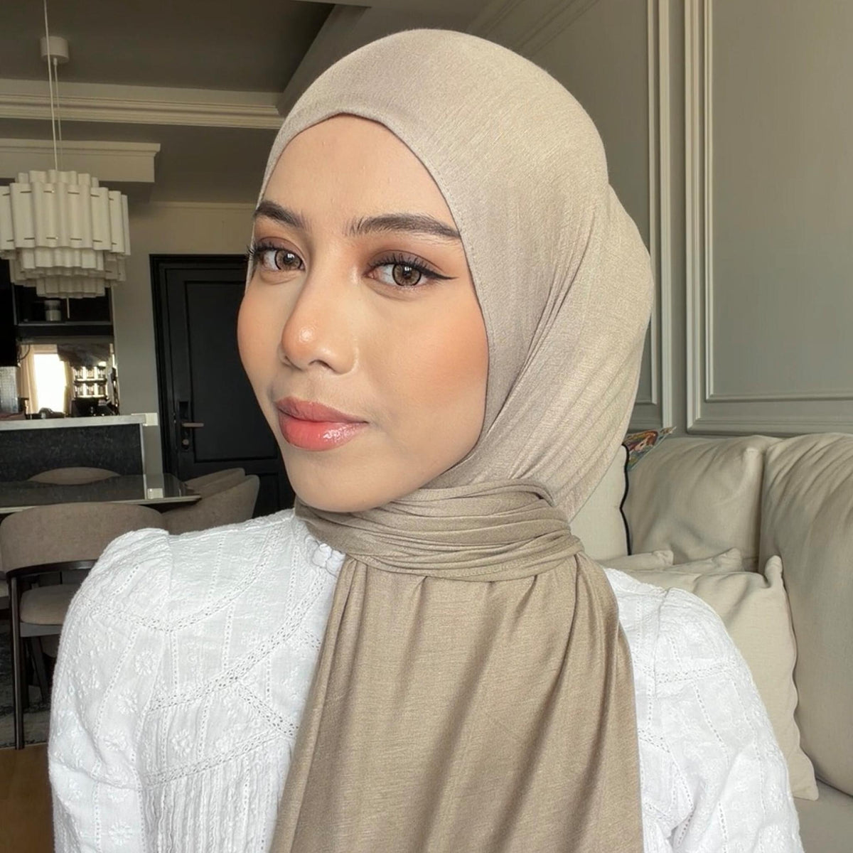 NEYA HOODIE SHAWL