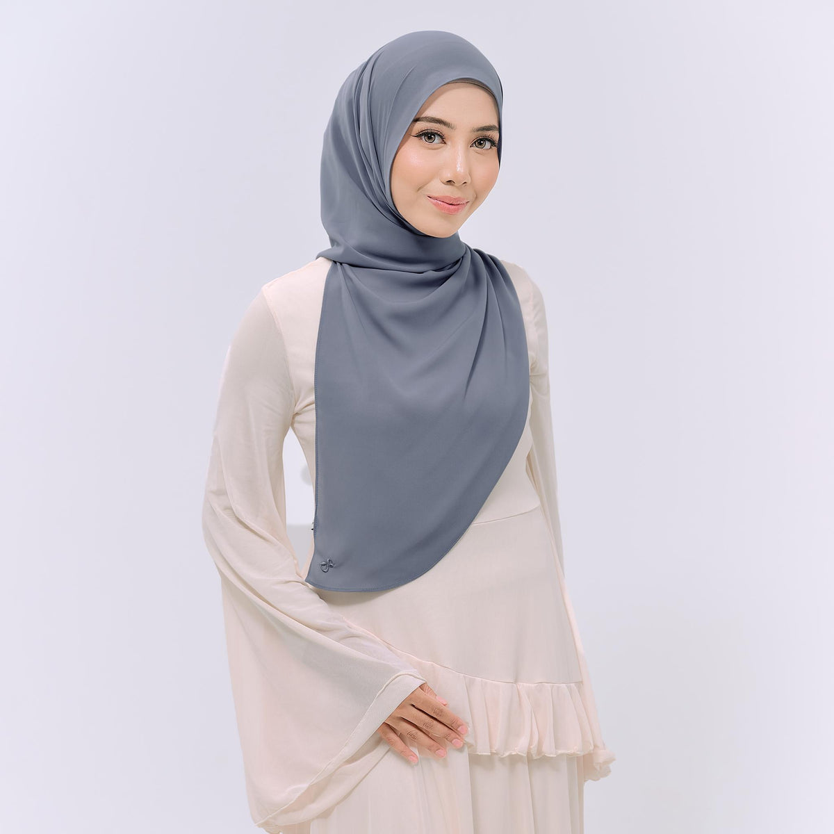 CLAIA HOODIE SHAWL