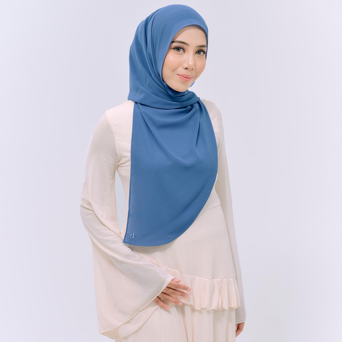CLAIA HOODIE SHAWL