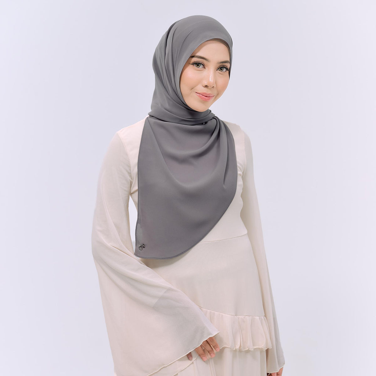 CLAIA HOODIE SHAWL