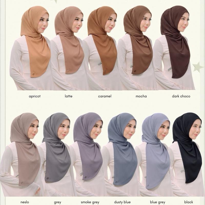 CLAIA HOODIE SHAWL