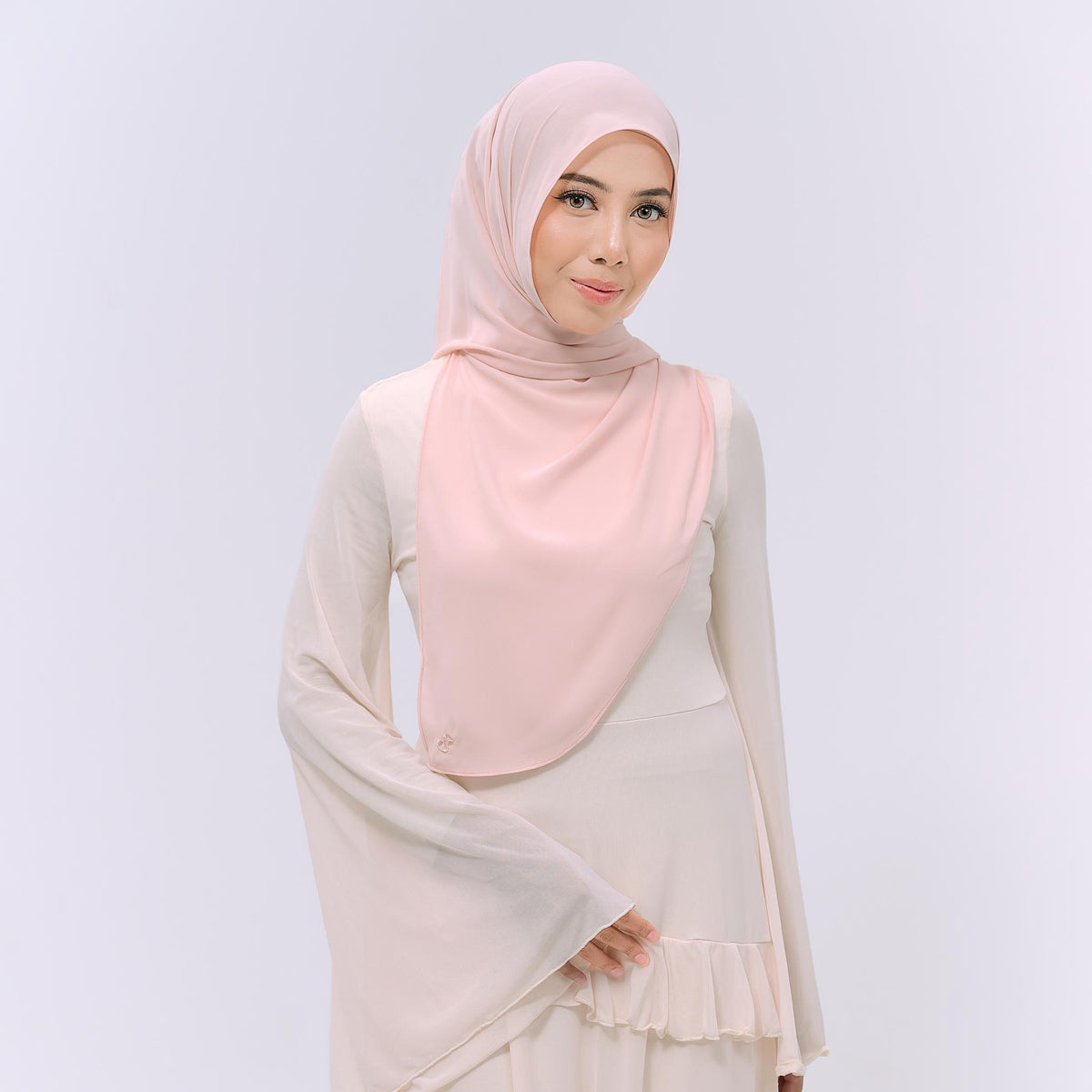 CLAIA HOODIE SHAWL