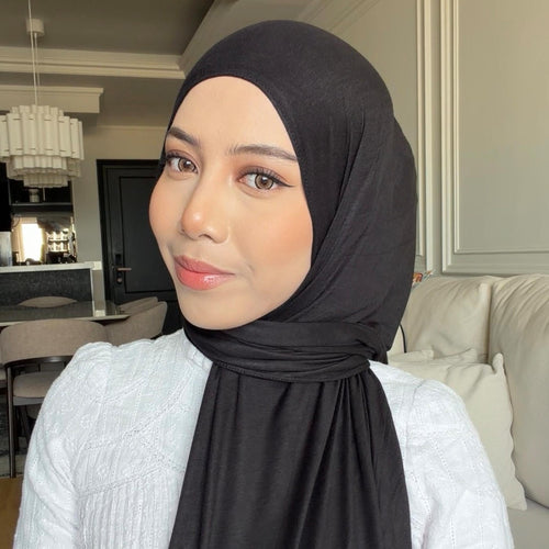 NEYA IN BLACK