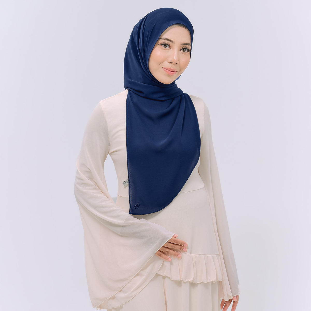CLAIA HOODIE SHAWL