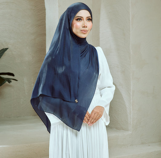 SERI IN NAVY BLUE